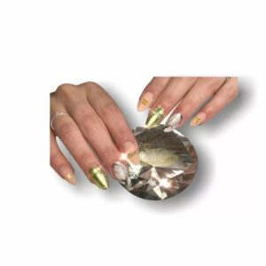Metal Brand_Logo Gold Mixed Nail_Décor2